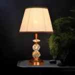 Kristallglow tischlampe facettengeschliffene kristallkugeln modern luxurios design xlumina