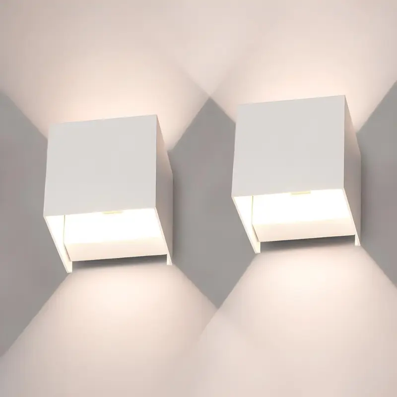 Led wuerfel wandlampe modern stilvoll 6W warmweiss aluminium energiesparend xLumina