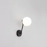 Lumiart moderne wandleuchte mit glaskugel lampe schwarz xlumina