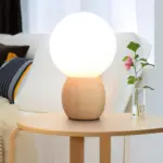 lumiorb-nachttischlampe-holzfuss-rund-design-led-beleuchtung-warmes-licht-xlumina_2 Lumiorb nachttischlampe holzfuss rund design led beleuchtung warmes licht xlumina