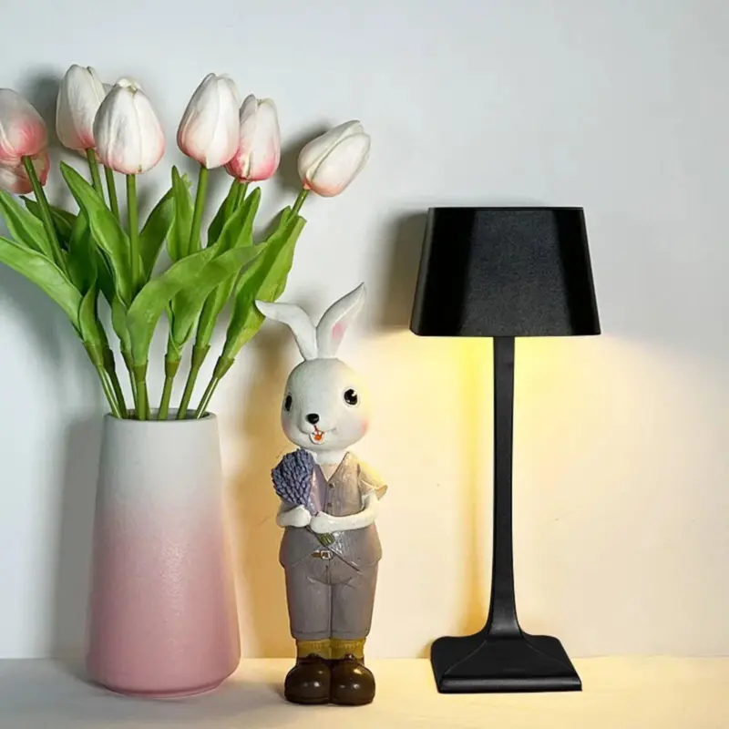 Lumisquare led usb vierkant tischlampe schwarz weiss modern usb beleuchtung xlumina