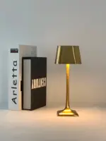 Lumisquare led usb vierkant tischlampe schwarz weiss modern usb beleuchtung xlumina