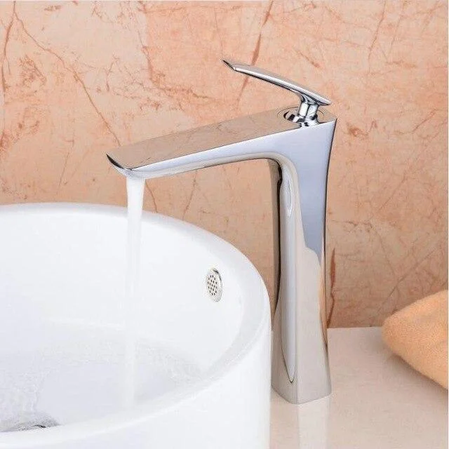 Luxury Golden Finish Washroom Faucet 467573