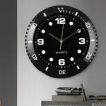 Minimal quartz design wall clock