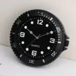 Minimal quartz design wall clock