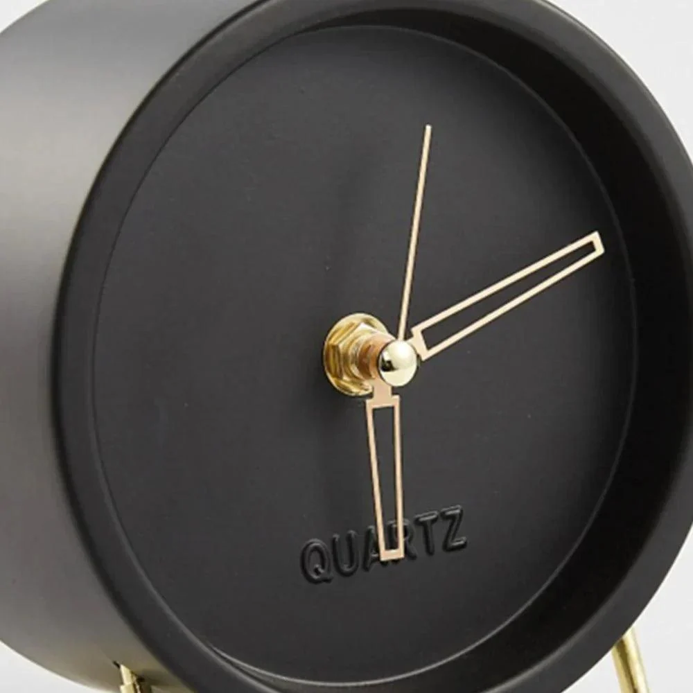 Minimalist Art Inspired Quartz Clock 318275