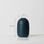 minimalist-solid-colour-bright-ceramic-vase-387734 Minimalist solid colour bright ceramic vase