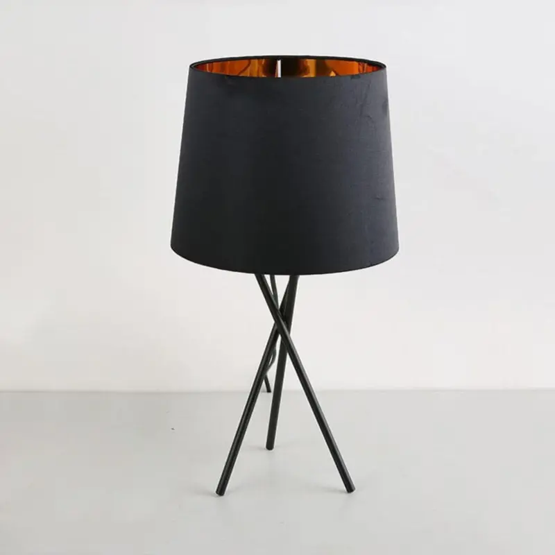 Minimalistische tischlampe mit stoffschirm modern elegant nachtlicht xlumina