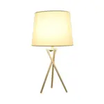 Minimalistische tischlampe mit stoffschirm modern elegant nachtlicht xlumina