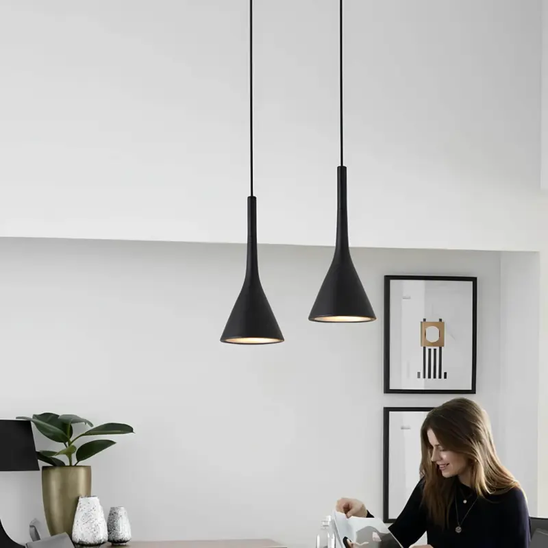 Morandi dreieck hangeleuchte modern schwarz weiss gelb pendelleuchte xlumina
