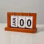 Perpetual wooden flip display calendar