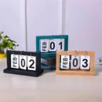 Perpetual wooden flip display calendar