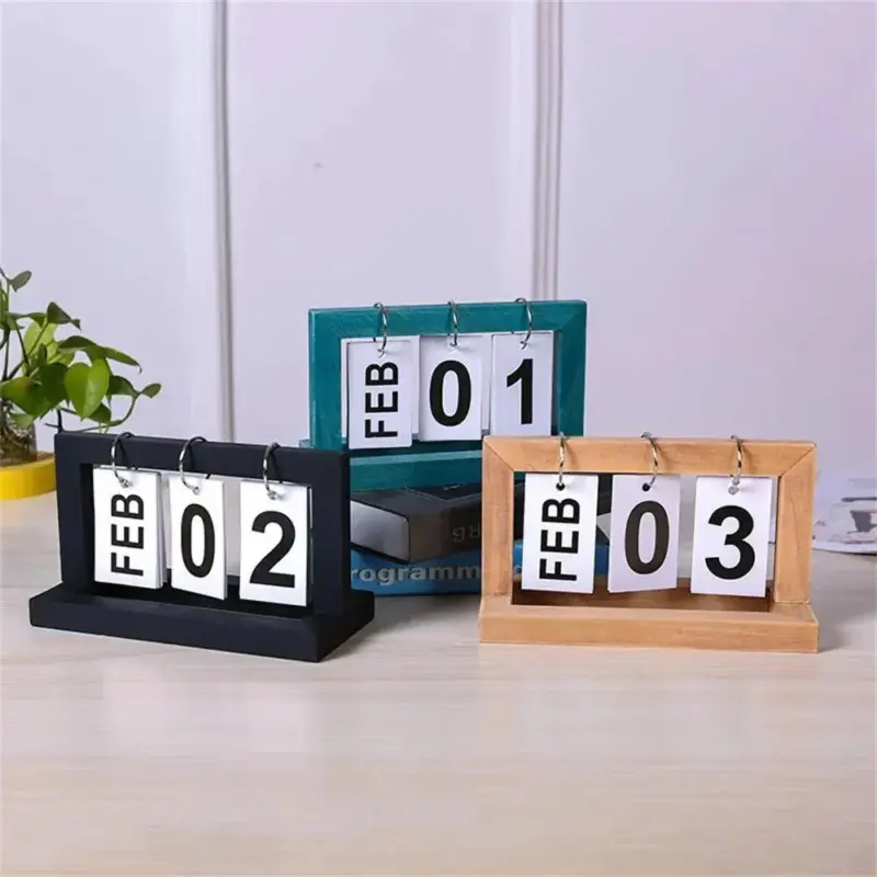 Perpetual wooden flip display calendar