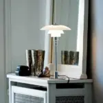 Ph 3 2 table lamp