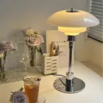 Ph 3 2 table lamp