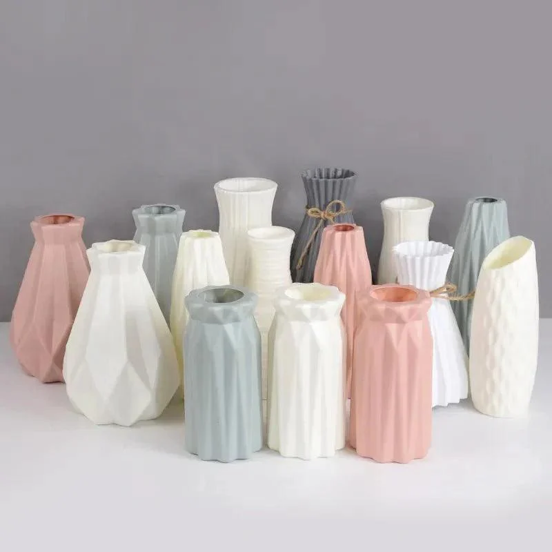 Pretty Pastel Coloured Flower Vase 552686