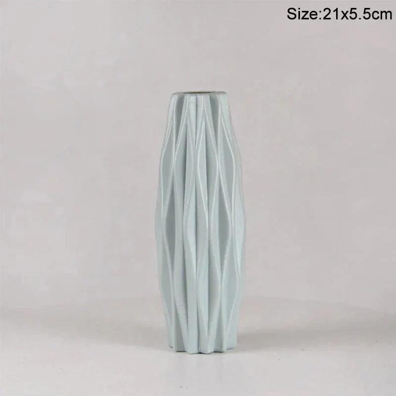 Pretty Pastel Coloured Flower Vase 687839