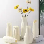pretty-pastel-coloured-flower-vase-693456 Pretty pastel coloured flower vase