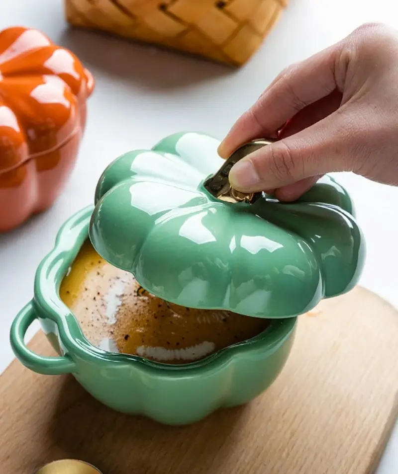 Pumpkin baking dish