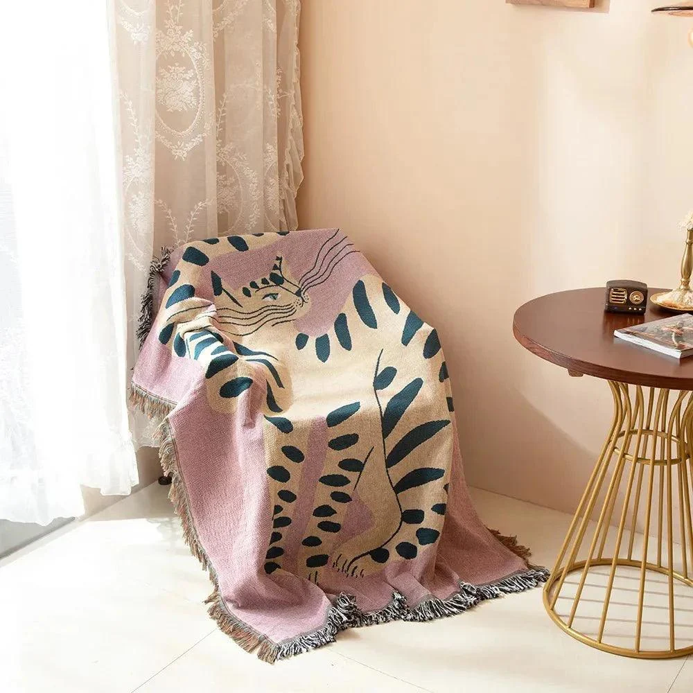 Quirky Pink Cat Design Sofa Blanket 661569