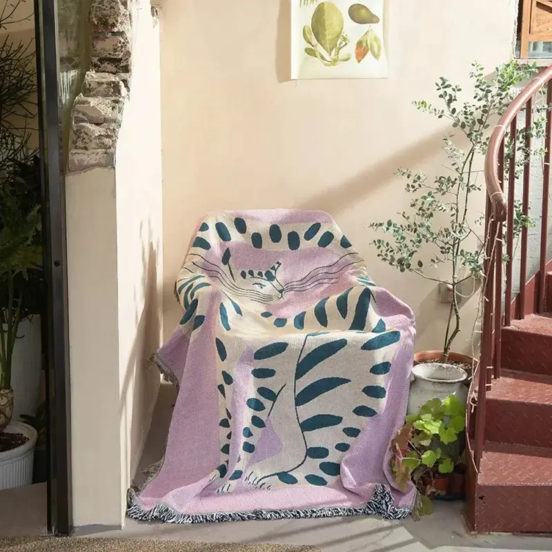 Quirky pink cat design sofa blanket