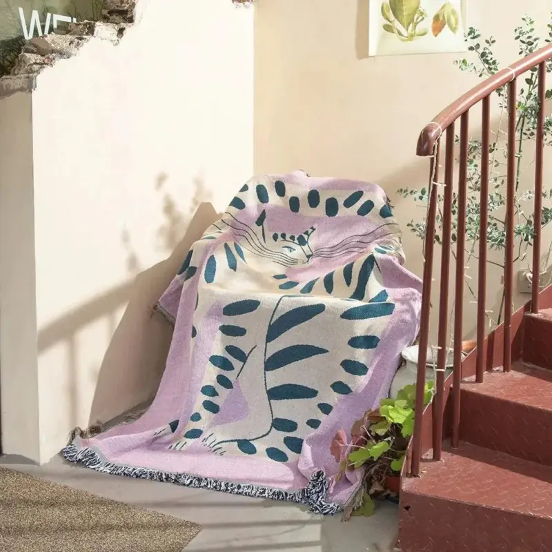 Quirky pink cat design sofa blanket
