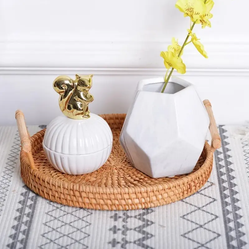 Ractical rattan tray with handle hand w main