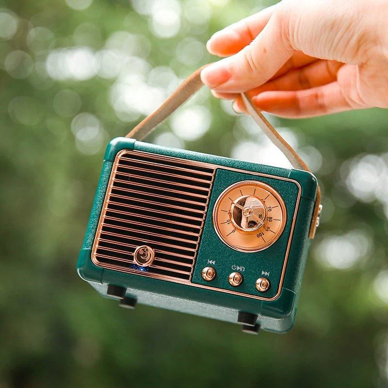 Retro Radio Bluetooth Speaker Patchandbagel 162575