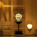 Retroera minimalistische hohle Tischlampe xlumina