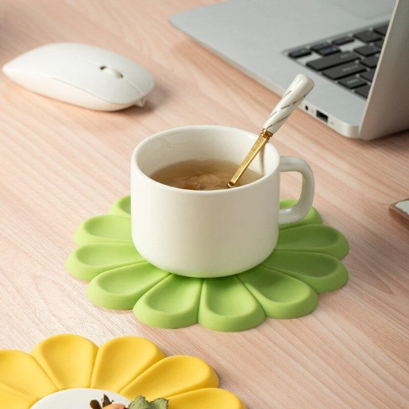 Simple Daisy Flower Pastel Insulated Coaster 872199