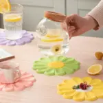 Simple daisy flower pastel insulated coaster