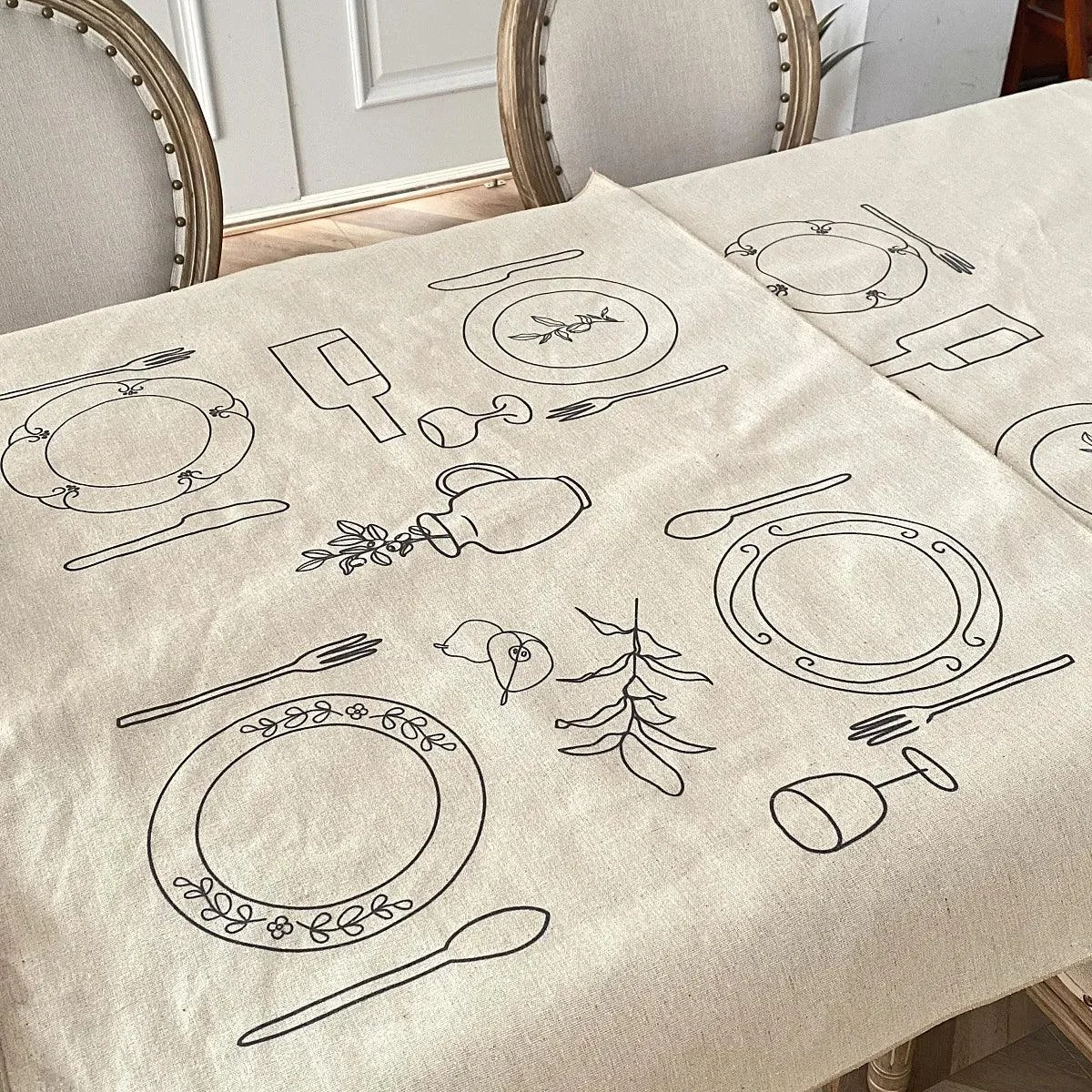 Sketch Design Linen Tablecloth 760022