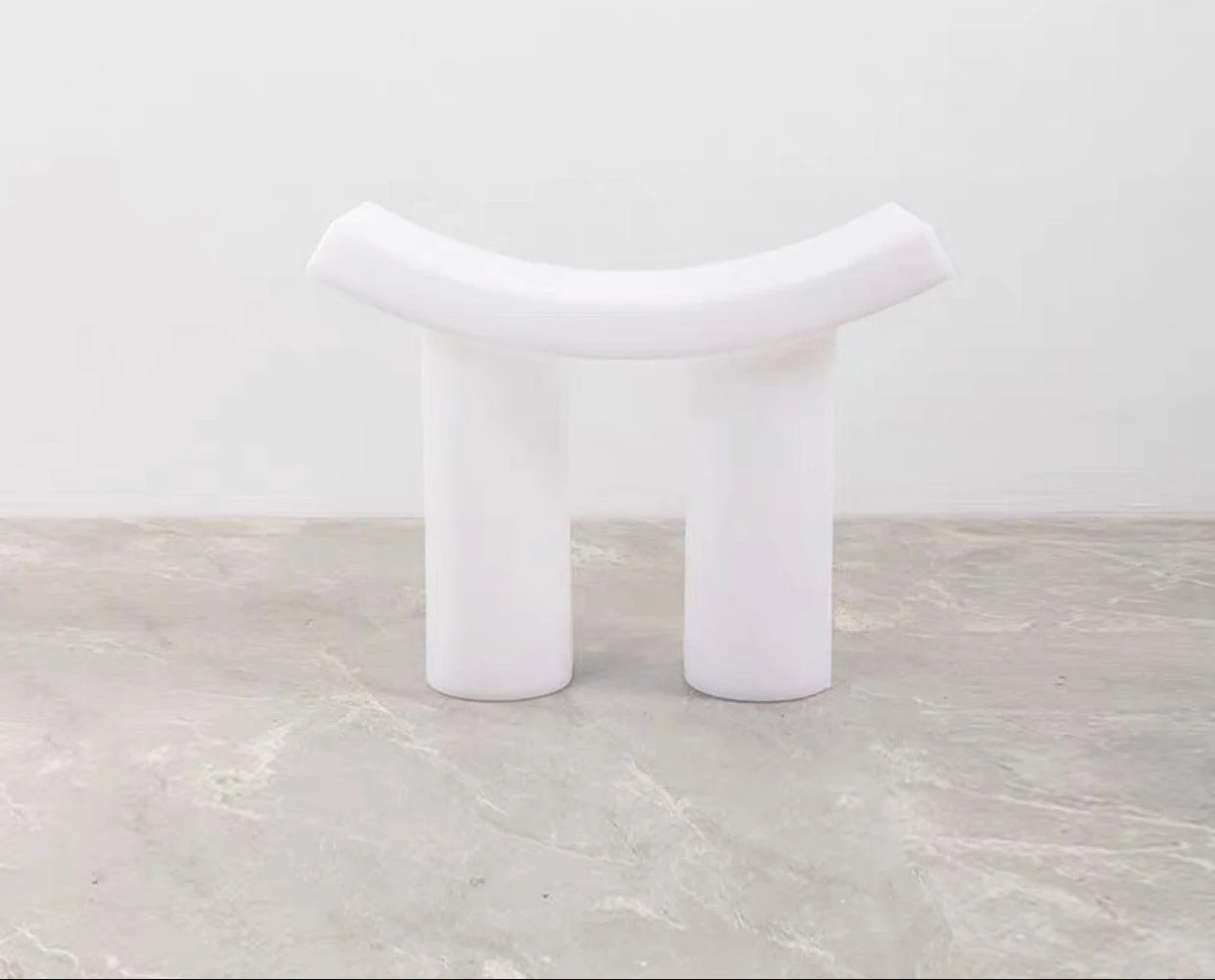 Small Plastic Minimalist Long Stool 843560