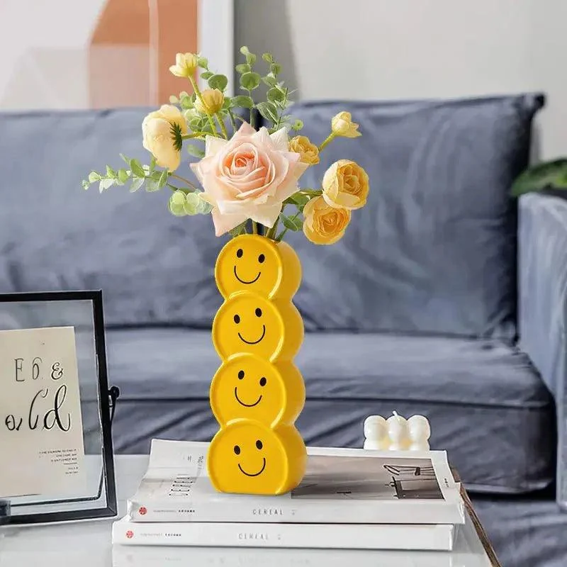 Smiling Faces Ceramic Vase With Artificial Flowers 445109