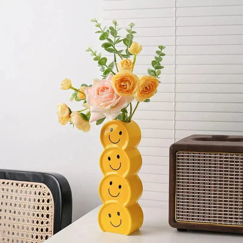 Smiling Faces Ceramic Vase With Artificial Flowers 652787