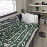 Snake eye design sofa blanket
