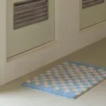 Soft fluffy checked pattern bathroom rug