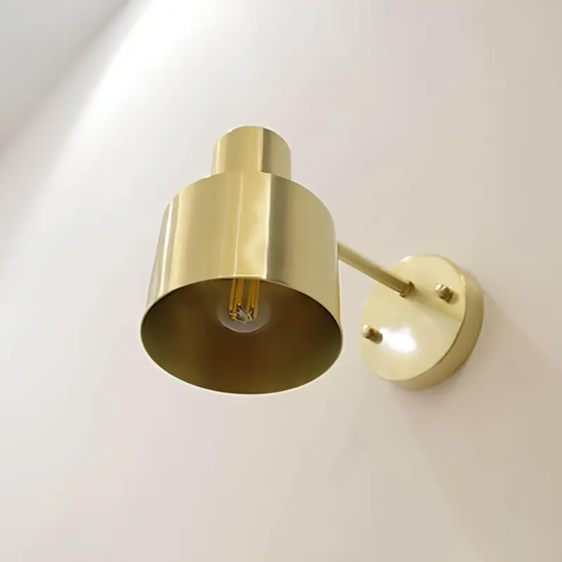 Solluxe minimalistische wandleuchte goldenes metall xlumina