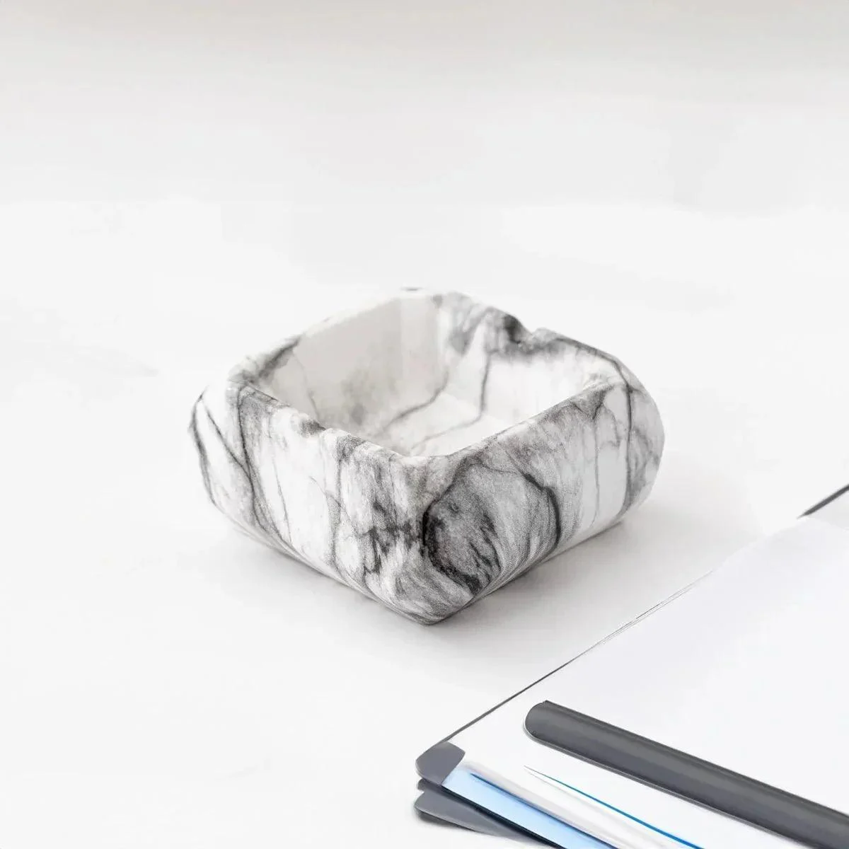 Textured Marble Effect Ceramic Ashtray 493113