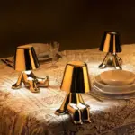 Thinker golden lamp