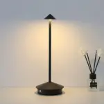 Triangle point dimming table lamp