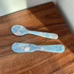 Two piece knife spoon cutlery set