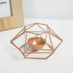 V 600660979