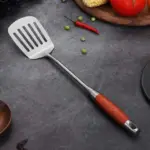 V Spatula