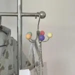 Versatile five claw hanging hook