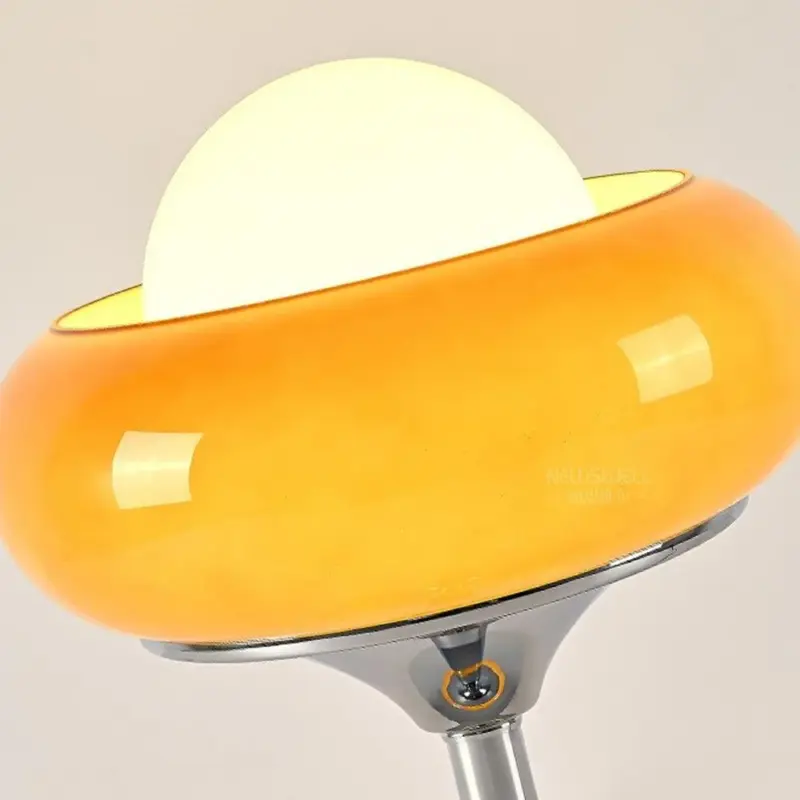 Vintage bauhaus yellow desk lamp 6 1a08d019 1742 473a b0fa feaa22f4dcfb