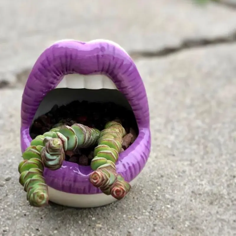 Wickedaf purple lips ceramic planter 18194503893141 900x 02519331 94a7 425a a3b7 a8e8ba42d65e