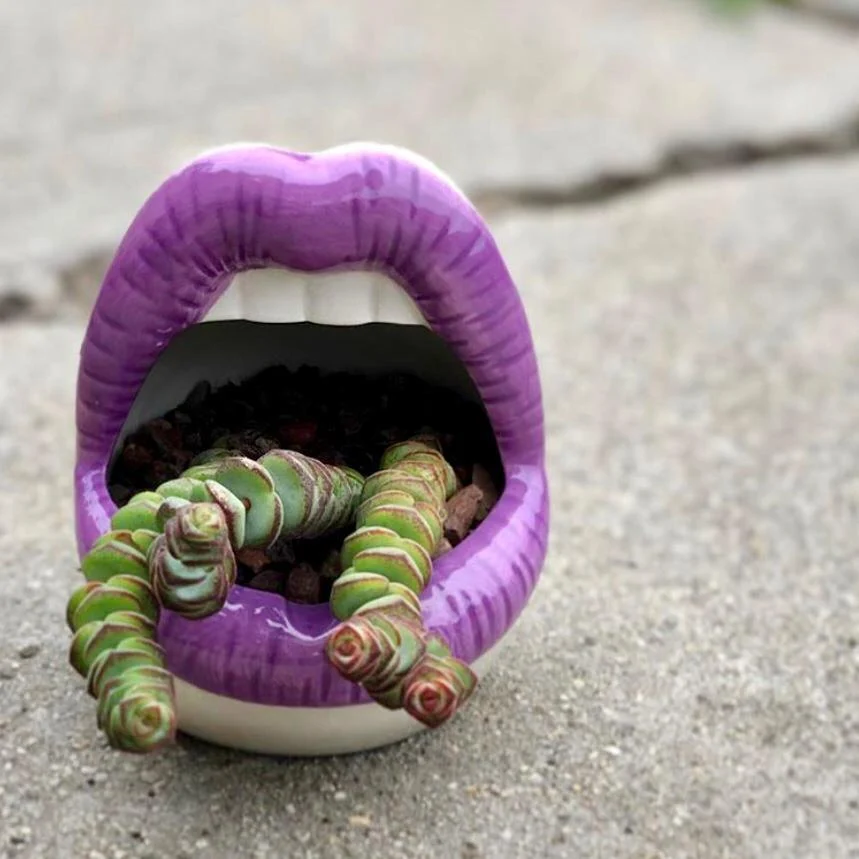 Wickedaf Purple Lips Ceramic Planter 18194503893141 900x 02519331 94a7 425a A3b7 A8e8ba42d65e