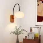 Xlumina drehbare bauhaus wandleuchte kaki glas elegant flexibel modern3