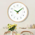 YpRsRonde Minimalistische Wandklok Cartoon Leuke Massief Houten Frame Stille Klok Voor Kinderkamer Woonkamer Restaurant Opknoping Horloge